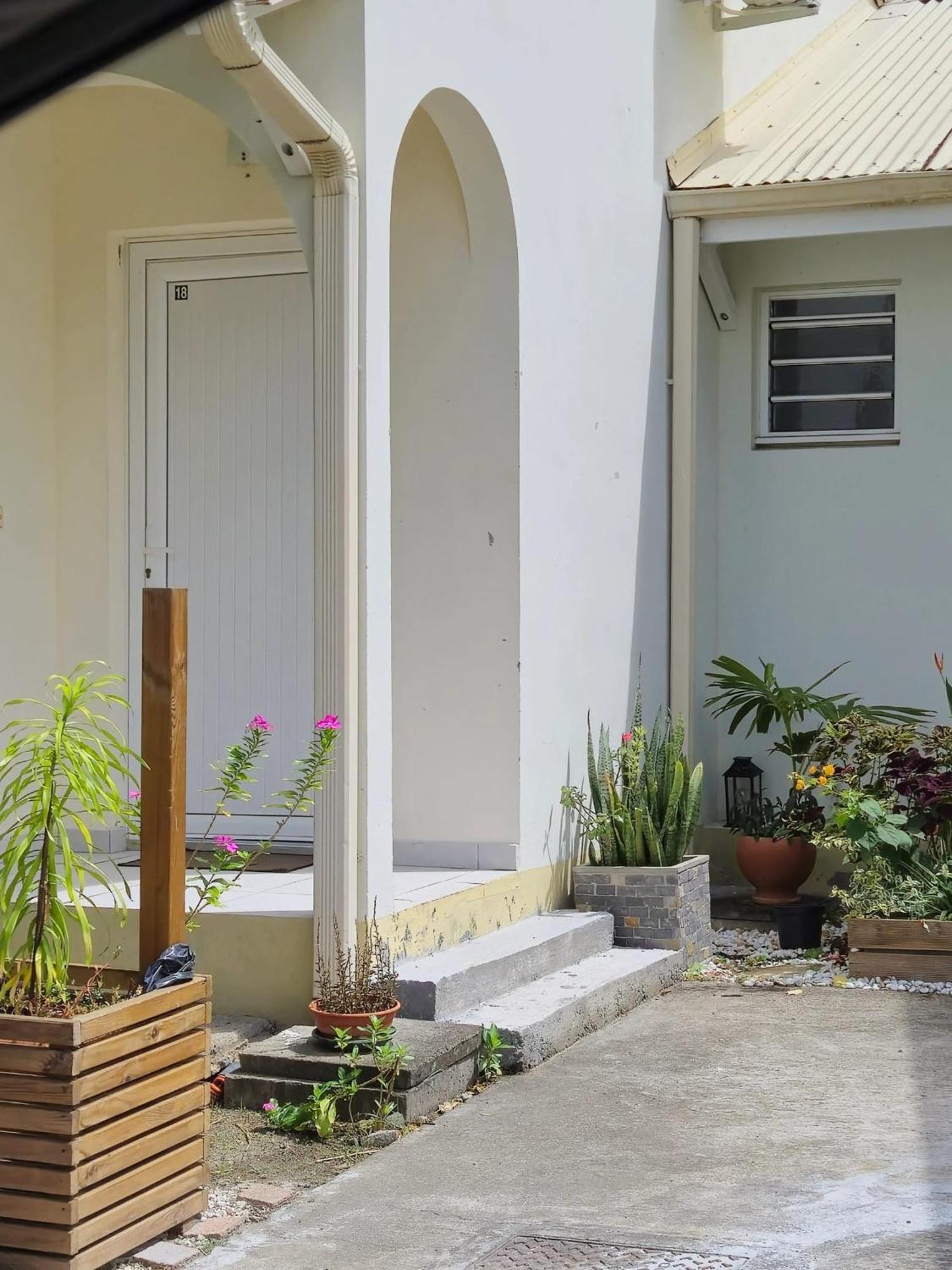 Maison Charmante A Sainte-Anne Avec Jardin Et Pergola En Bois. Екстериор снимка